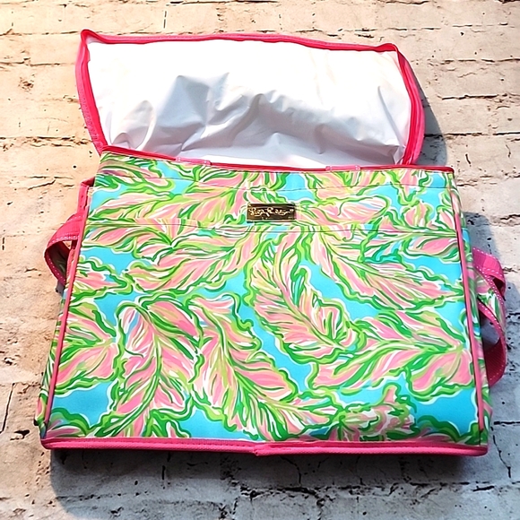 Lilly Pulitzer Insulated Beach Cooler Leaves w/Hot Pink Trim & Gold Hardware New - Picture 5 of 13